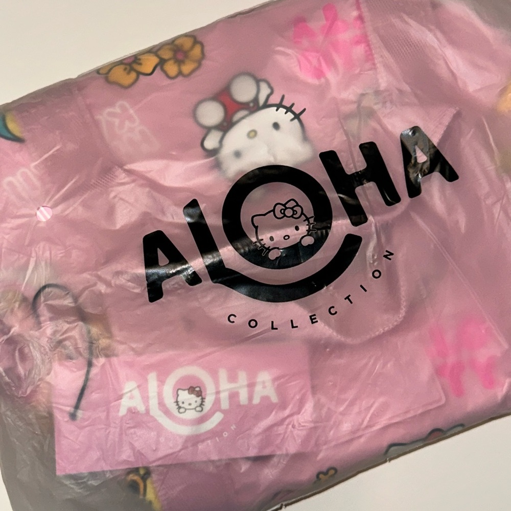 Aloha Collection x Hello Kitty Mini Duffle - Picture 2 of 4